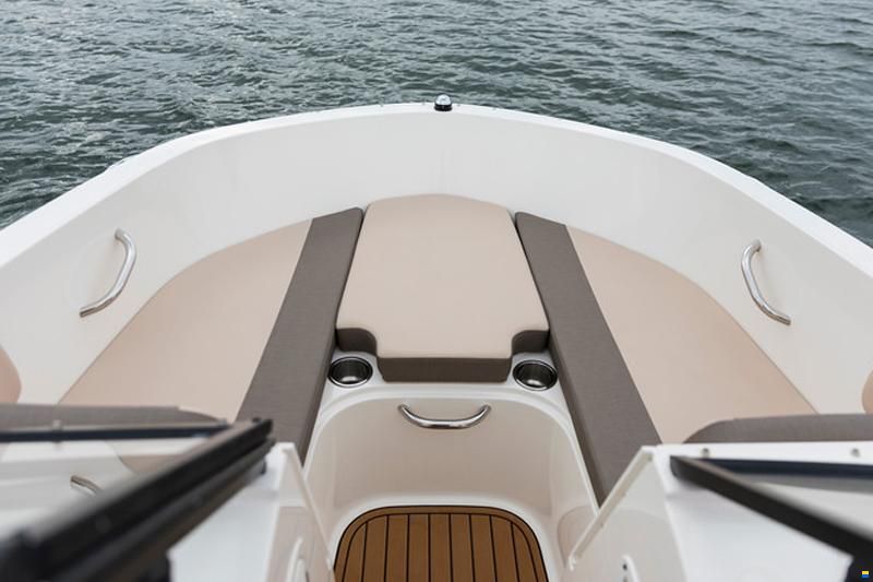 Bayliner VR4 Bowrider Outboard