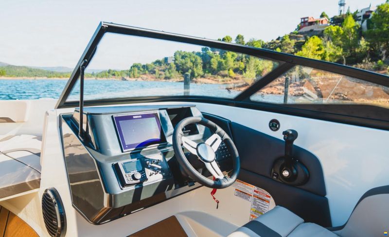 Bayliner V20 Bowrider Outboard 115PS