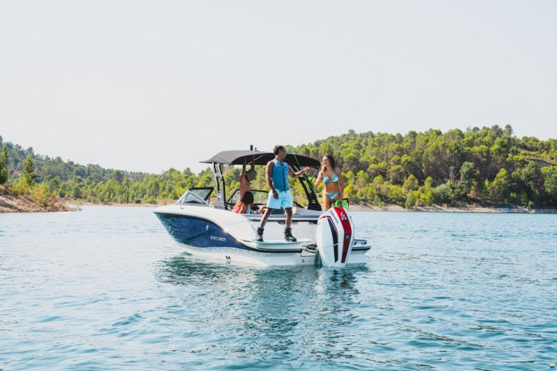 Bayliner V20 Bowrider Outboard 115PS