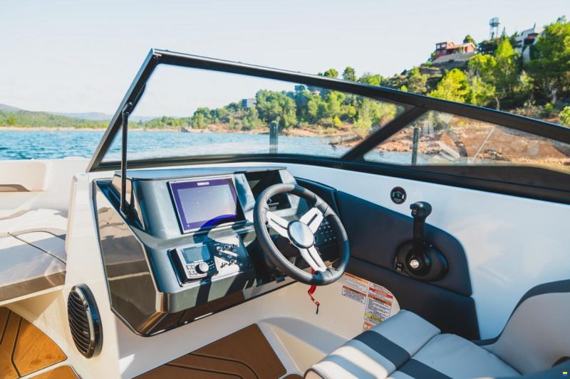 Bayliner V20 Bowrider Outboard 115PS