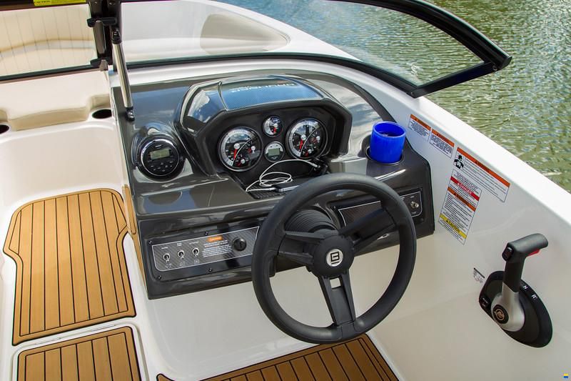 Bayliner VR6 Bowrider Inboard