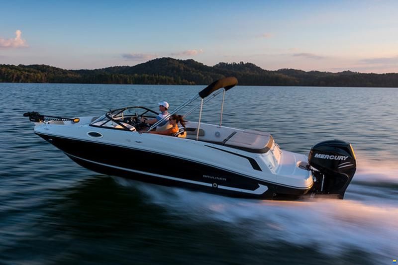 Bayliner VR6 Bowrider