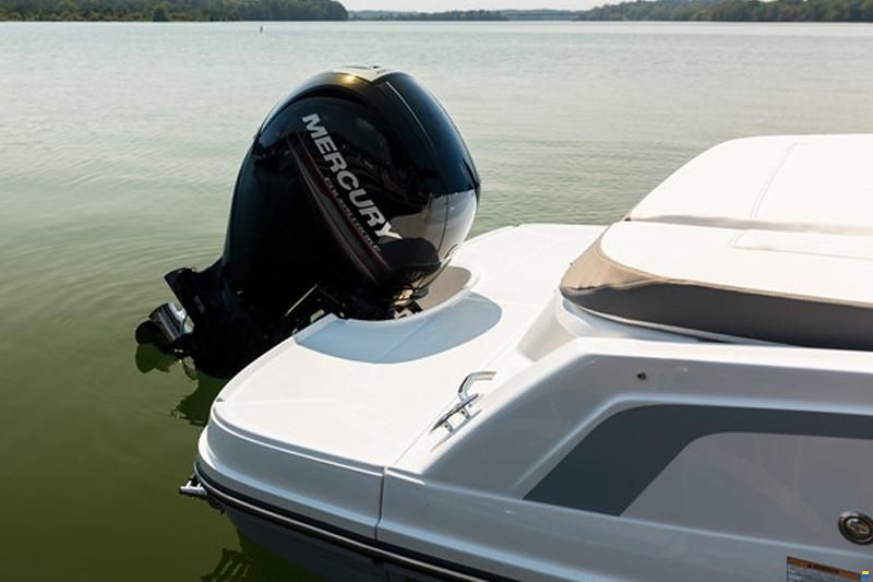 Bayliner VR6 Bowrider Outboard