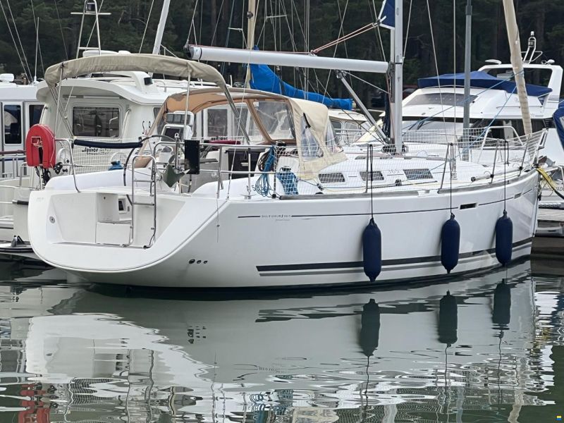 Dufour Grand Large 365