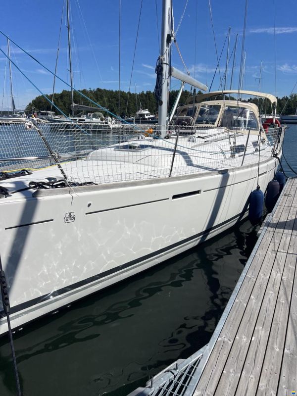 Dufour Grand Large 365