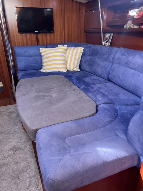 Dufour Grand Large 365