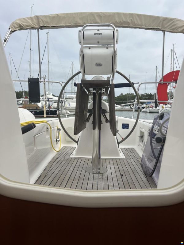 Dufour Grand Large 365
