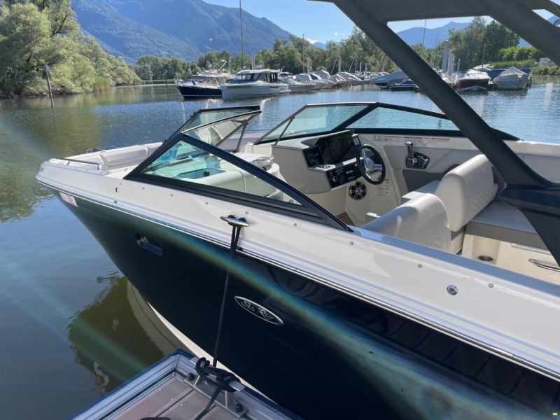 Sea Ray 270 SDX
