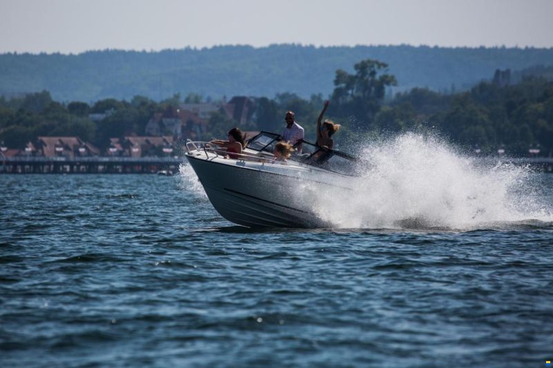 Parker 630 Bowrider und Trailer