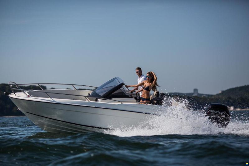 Parker 630 Bowrider