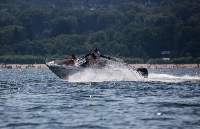 Parker 630 Bowrider