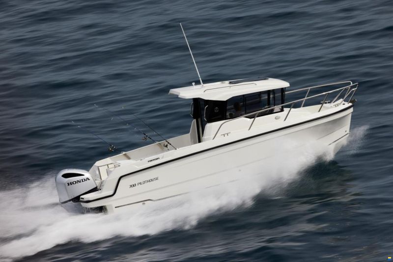 Parker 700 Pilothouse inkl. 115 PS und Trailer