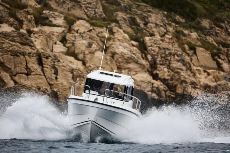 Parker 700 Pilothouse