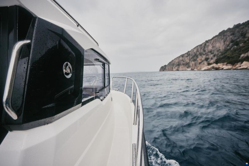 Parker 700 Pilothouse