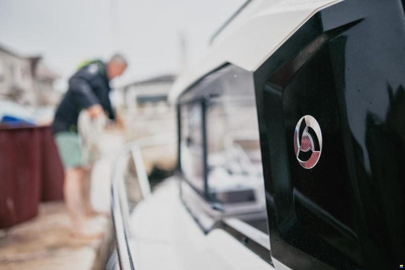 Parker 700 Pilothouse