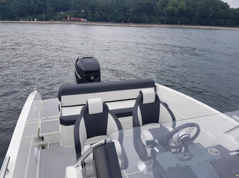 Parker 690 Sport und Trailer