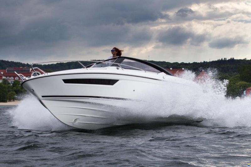 Parker 750 Day Cruiser inkl. 150 PS und Trailer