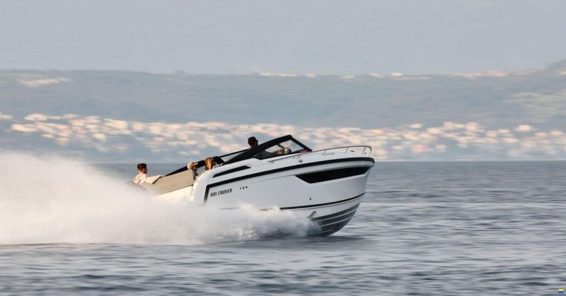 Parker 800 Cruiser inkl. 200 PS und Trailer
