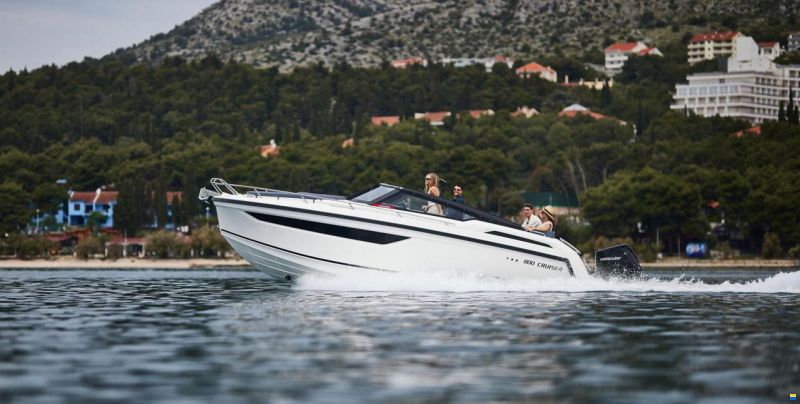 Parker 800 Cruiser inkl. 200 PS und Trailer
