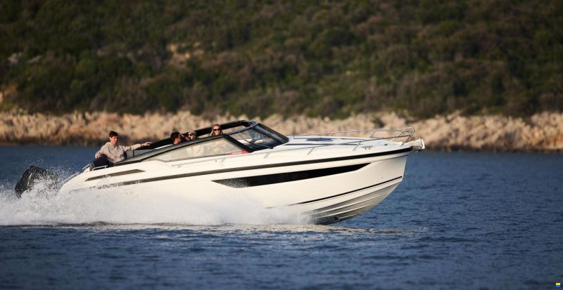 Parker 800 Cruiser