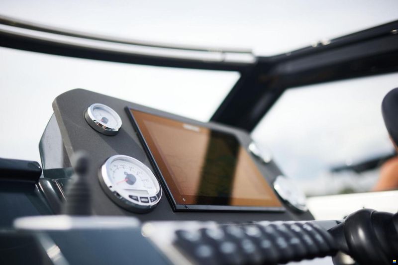 Parker 800 Cruiser