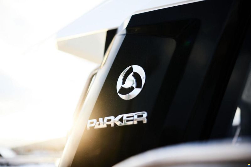 Parker 800 Cruiser