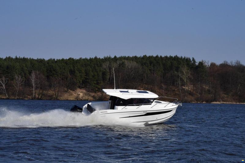 Parker 790 Explorer inkl. 200 PS und Trailer
