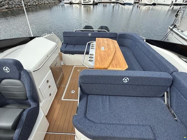 Parker 910 Odyssey mit 2x 250PS Gebrauchtboot 2