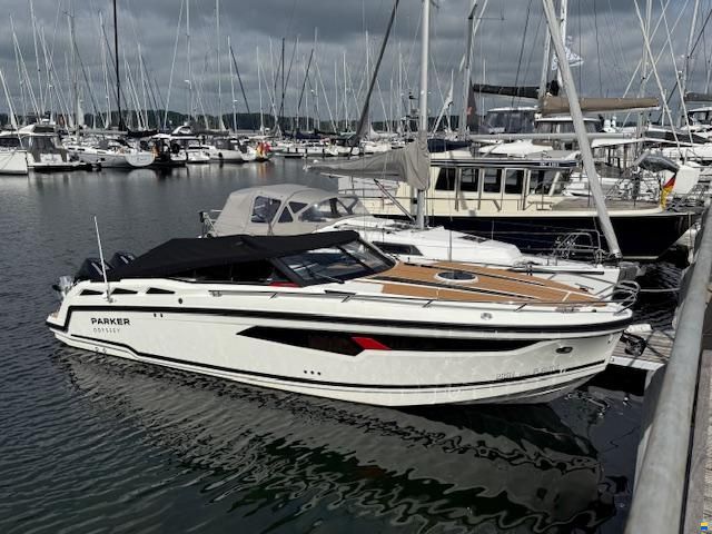 Parker 910 Odyssey mit 2x 250PS Testboot