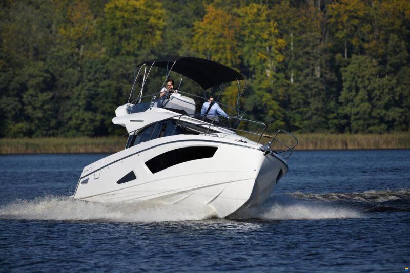Parker Monaco 110 Flybridge