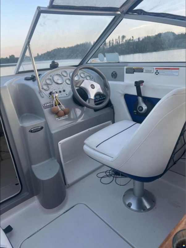 Bayliner Discovery 192