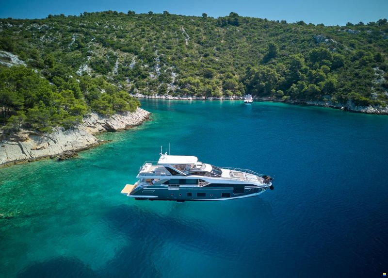 Azimut Grande 27 metri