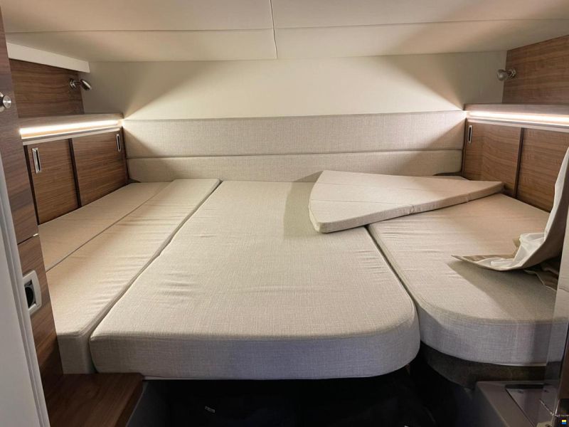 Sea Ray 320 Sundancer