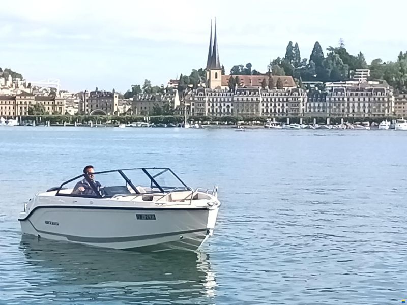 Quicksilver 555 Bowrider
