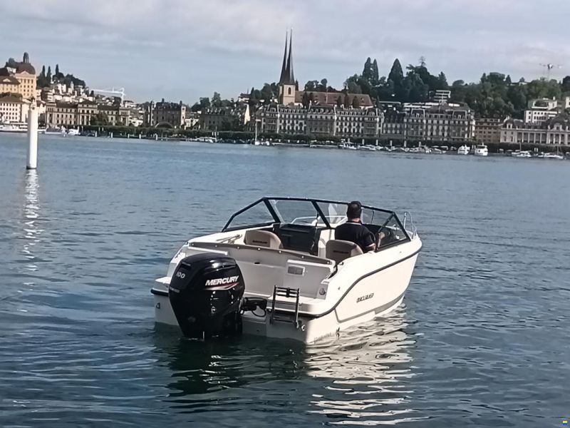 Quicksilver 555 Bowrider