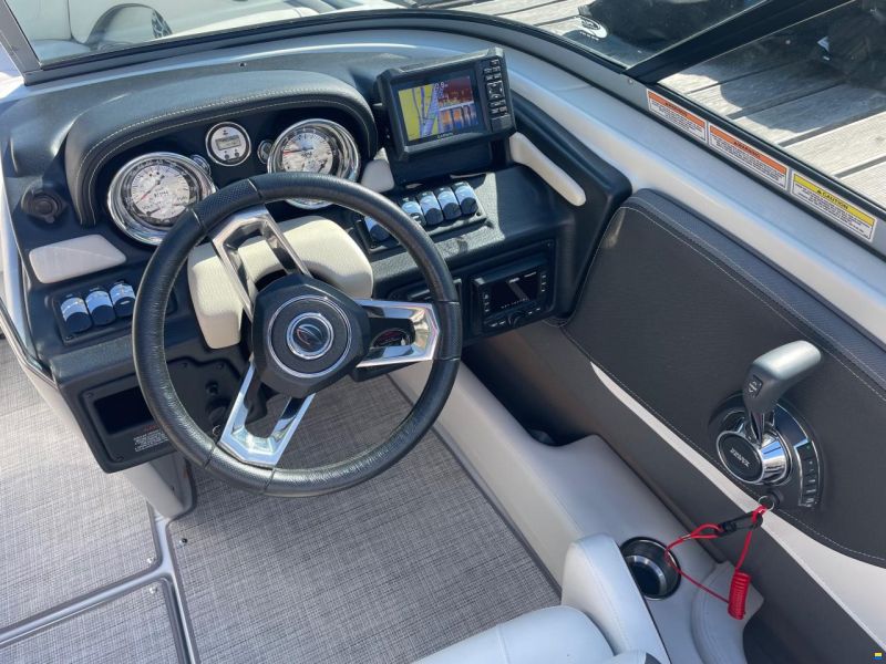 Crownline 210 SS