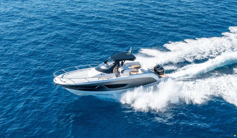 Sessa Key largo 34 Outboard Line