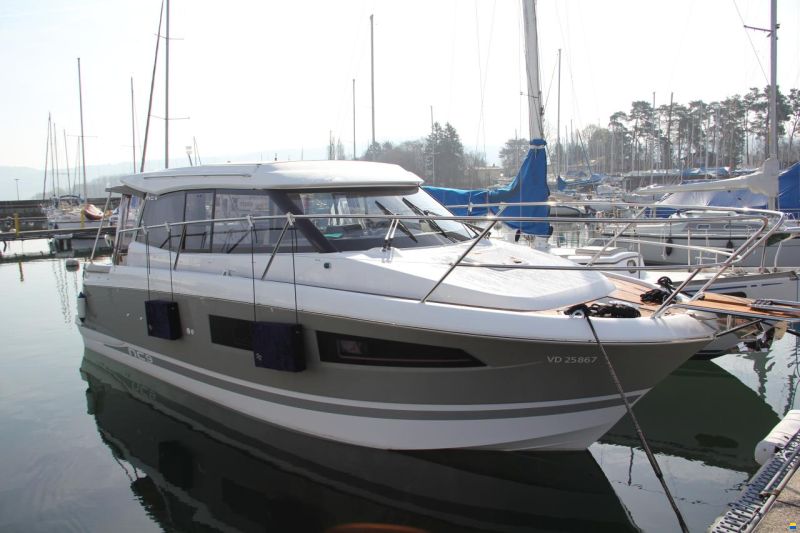Jeanneau NC 9