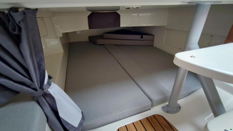 Quicksilver ACTIV 805 CRUISER mit 2x F 200 XL und Tr