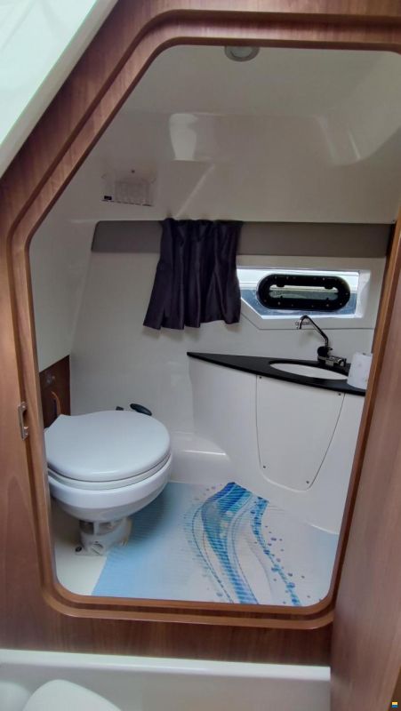 Quicksilver ACTIV 805 CRUISER mit 2x F 200 XL und Tr