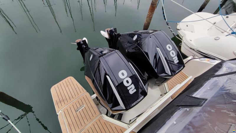 Quicksilver ACTIV 805 CRUISER mit 2x F 200 XL und Tr