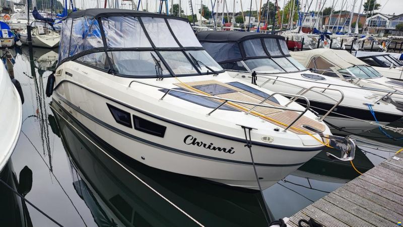 Quicksilver ACTIV 805 CRUISER mit 2x F 200 XL und Tr