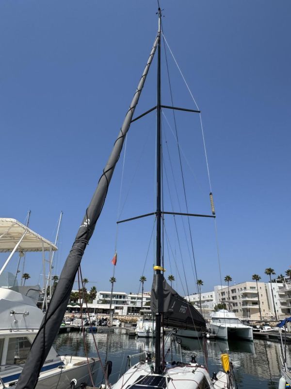 Beneteau First 27