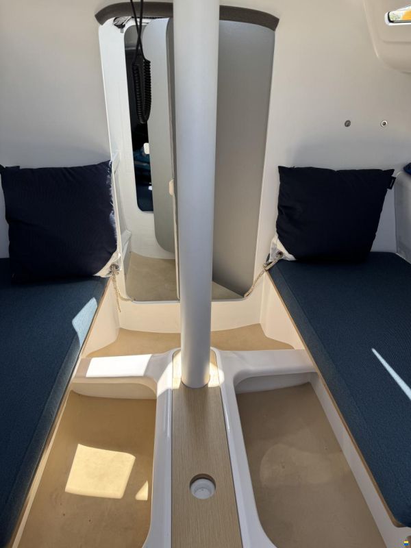 Beneteau First 27