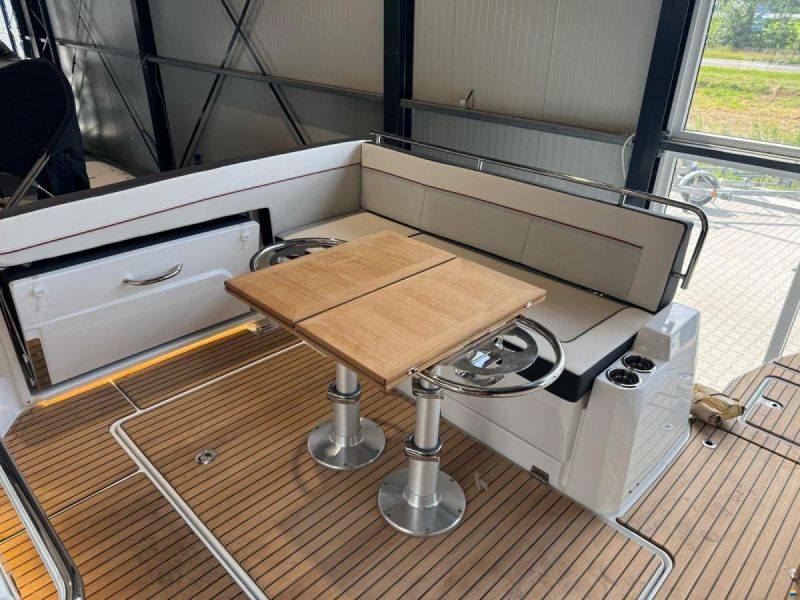 Jeanneau Cap Camarat 10.5 WA S2 op voorraad