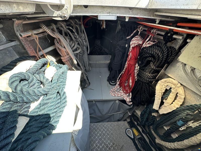 Adventure yacht 55
