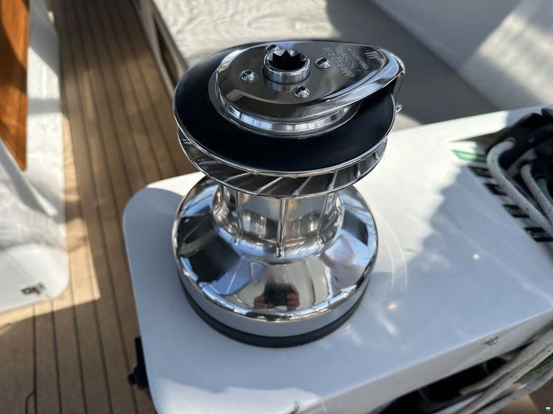 Adventure yacht 55