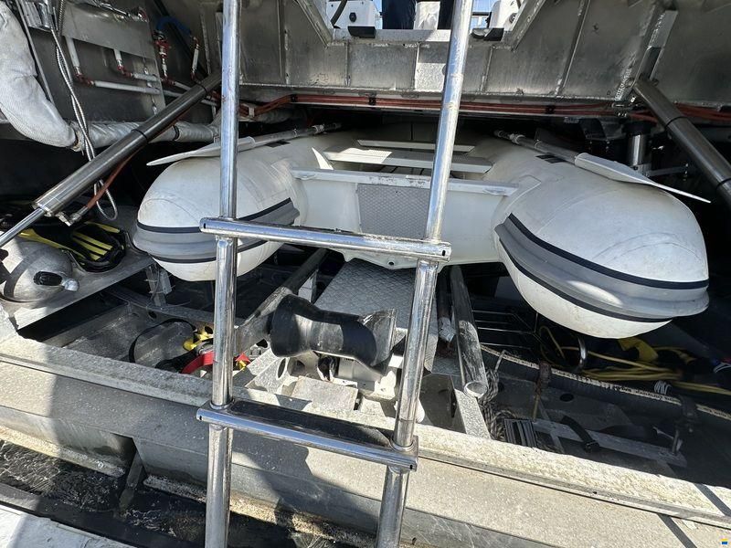 Adventure yacht 55