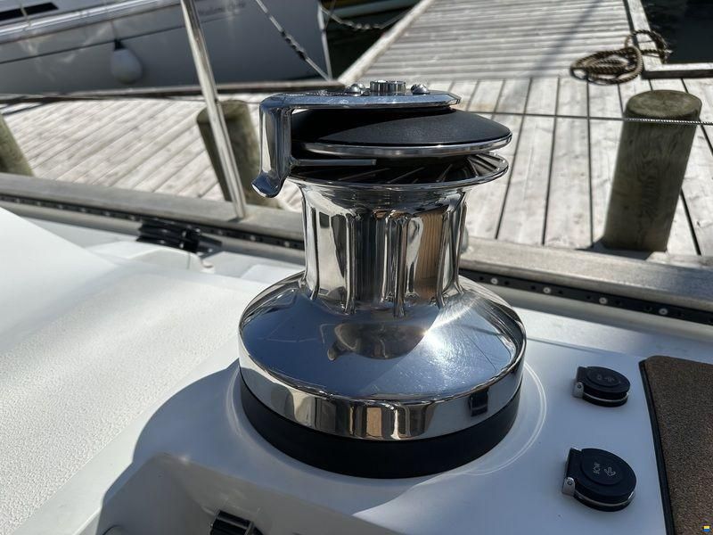 Adventure yacht 55