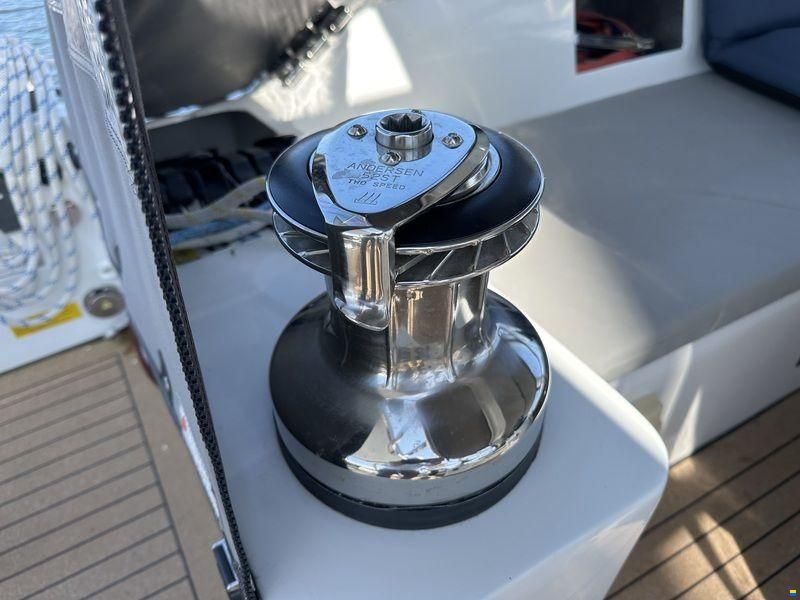 Adventure yacht 55